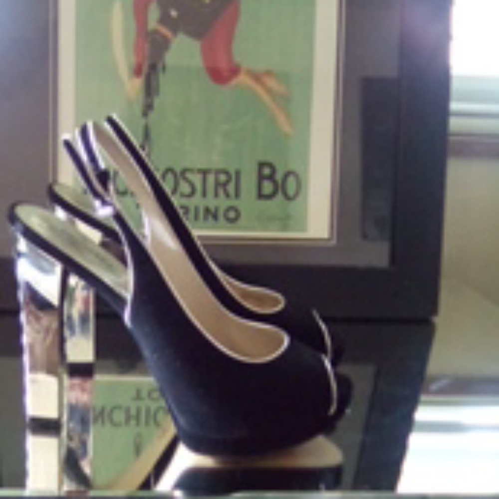 Shoes - Picture 2 of 3
